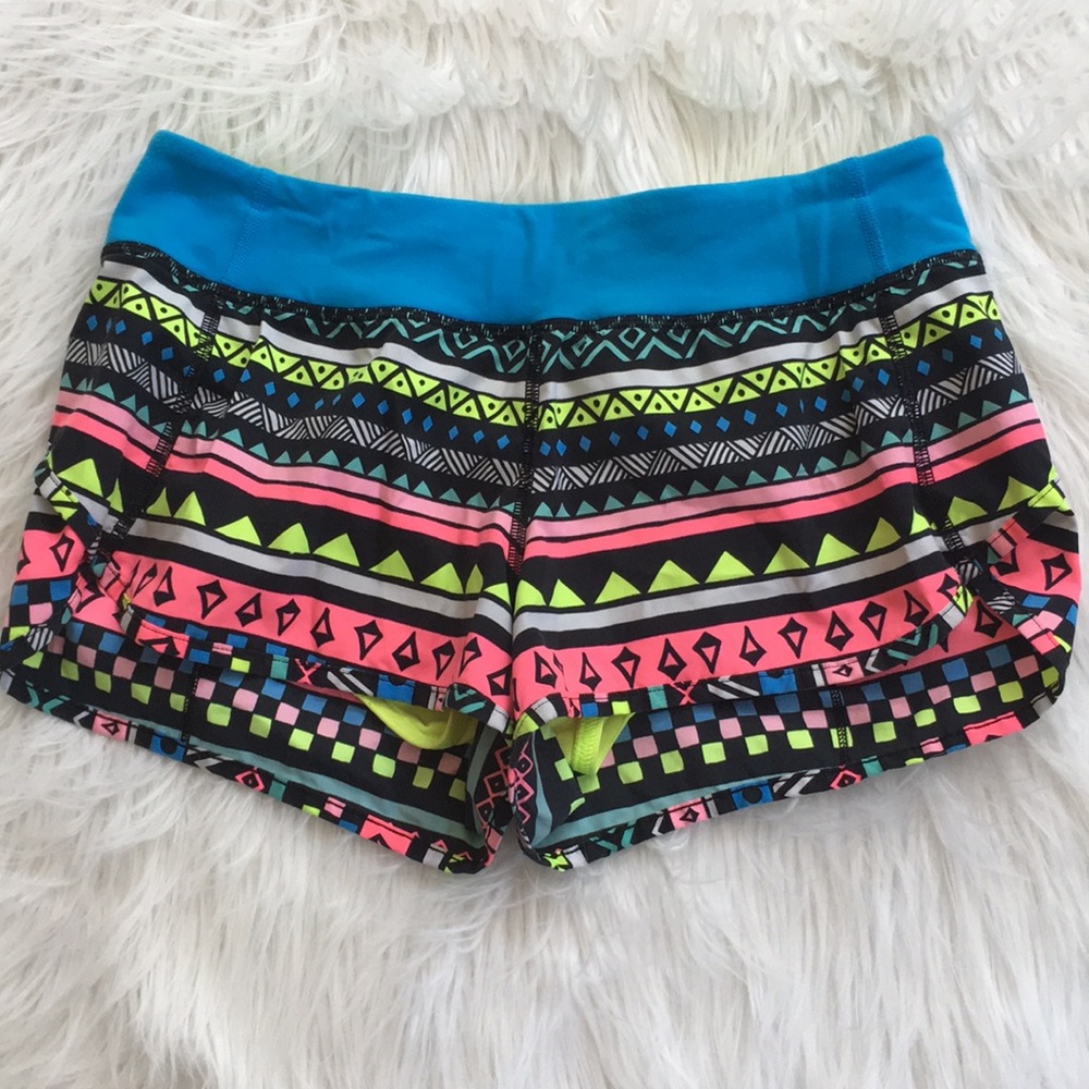 💕Lululemon Iviva tribal neon shorts